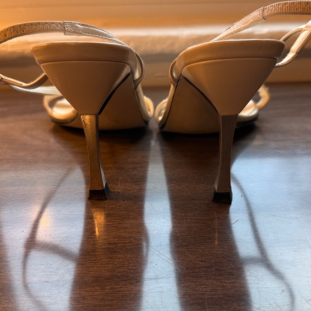 VTG Pearl adorned stiletto heels - Picture 2 of 3